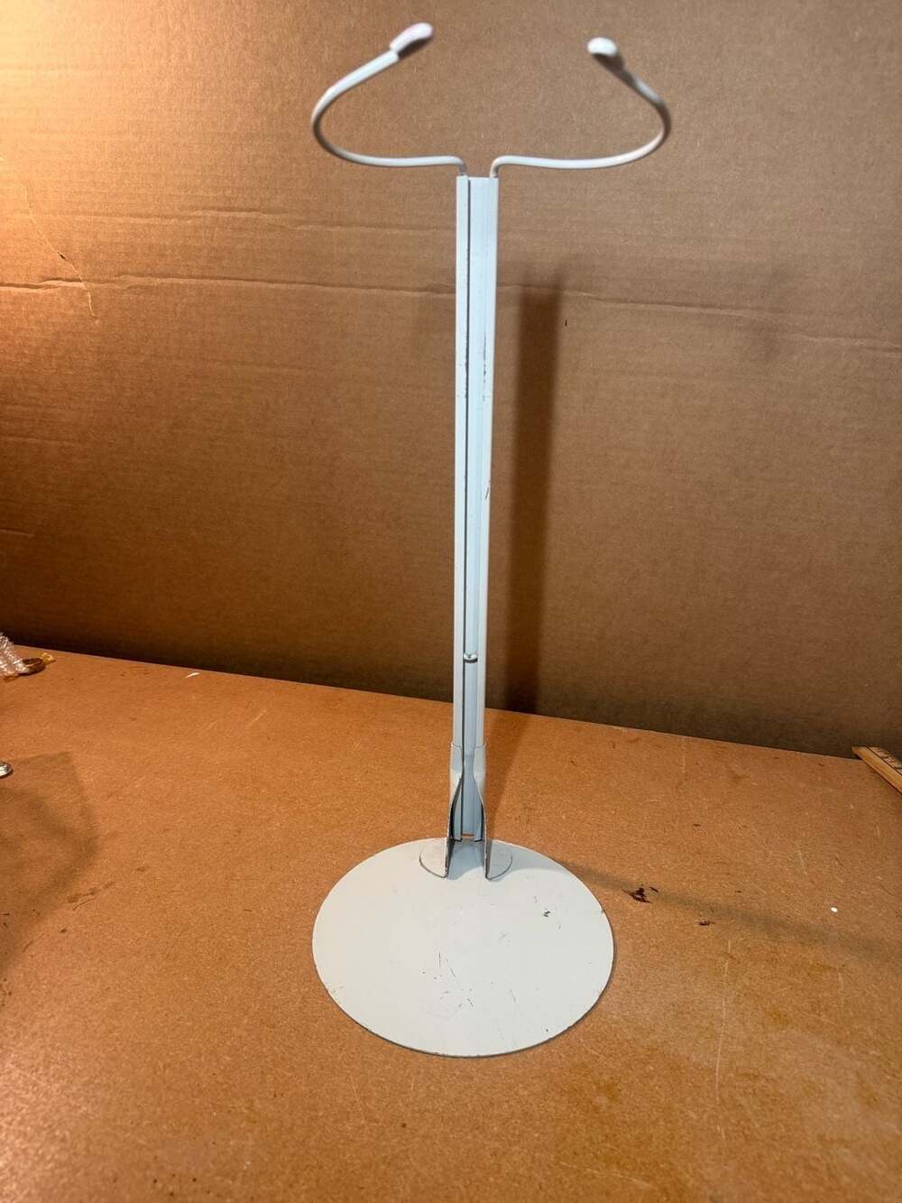 Vintage Kaiser 3201 Adjustable Doll Stand White Metal